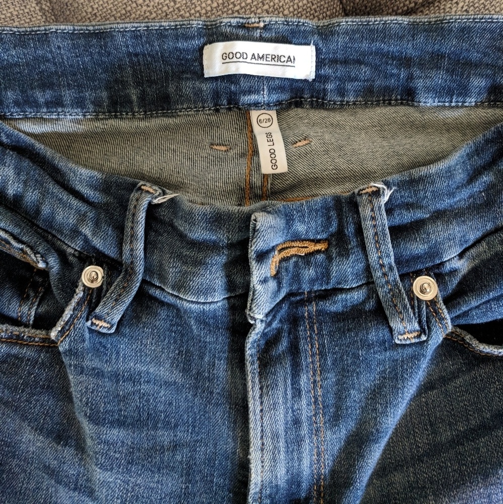Good American Frayed Edge Jeans - Size 6 (29)